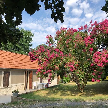 Au Lilas Rose Maison Entre Campagne Et Village Бельве Екстер'єр фото